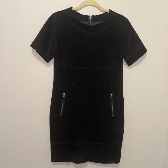 Neiman Marcus Chic Black Short Sleeve Genuine Leather (Suede) Mini Dress - Picture 1 of 2